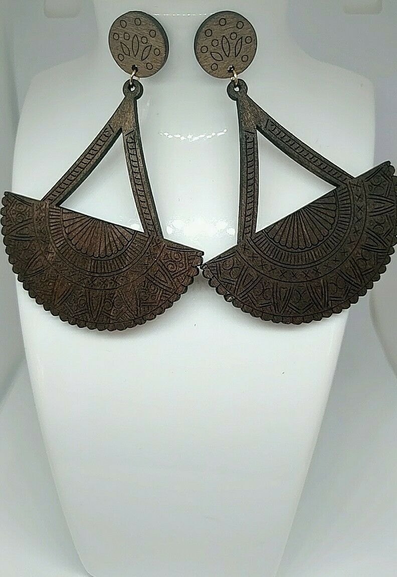 Wooden long drop  Brown  lightweight wood dangle wooden 4" long