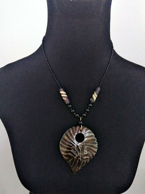 African-Kenya Handmade Maasai Polished Pendant Necklace stripped
