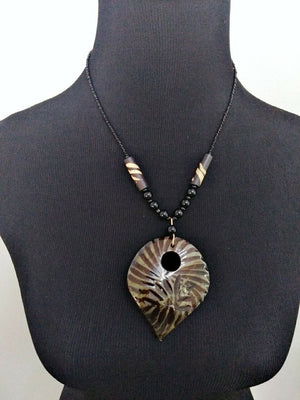 African-Kenya Handmade Maasai Polished Pendant Necklace stripped